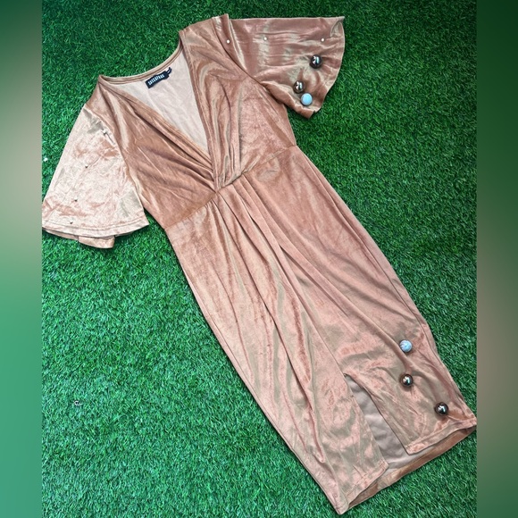 Dresses & Skirts - NWT SASSAFRAS one piece